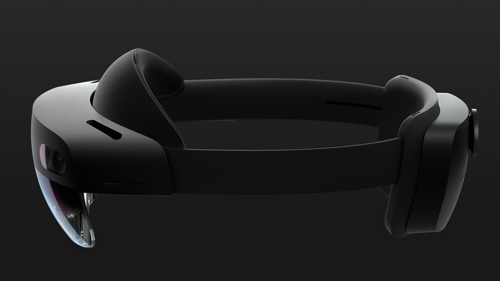 Picture showing the HoloLens 2